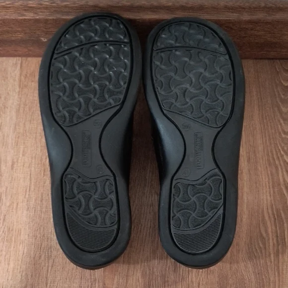 Women's Brown Leather Shoes - Picture 2 of 6